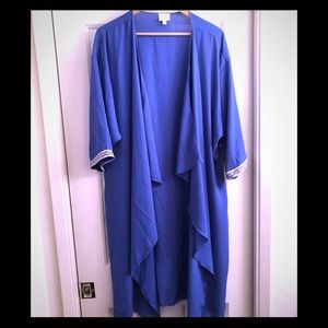 Embroidered sleeve Shirley large